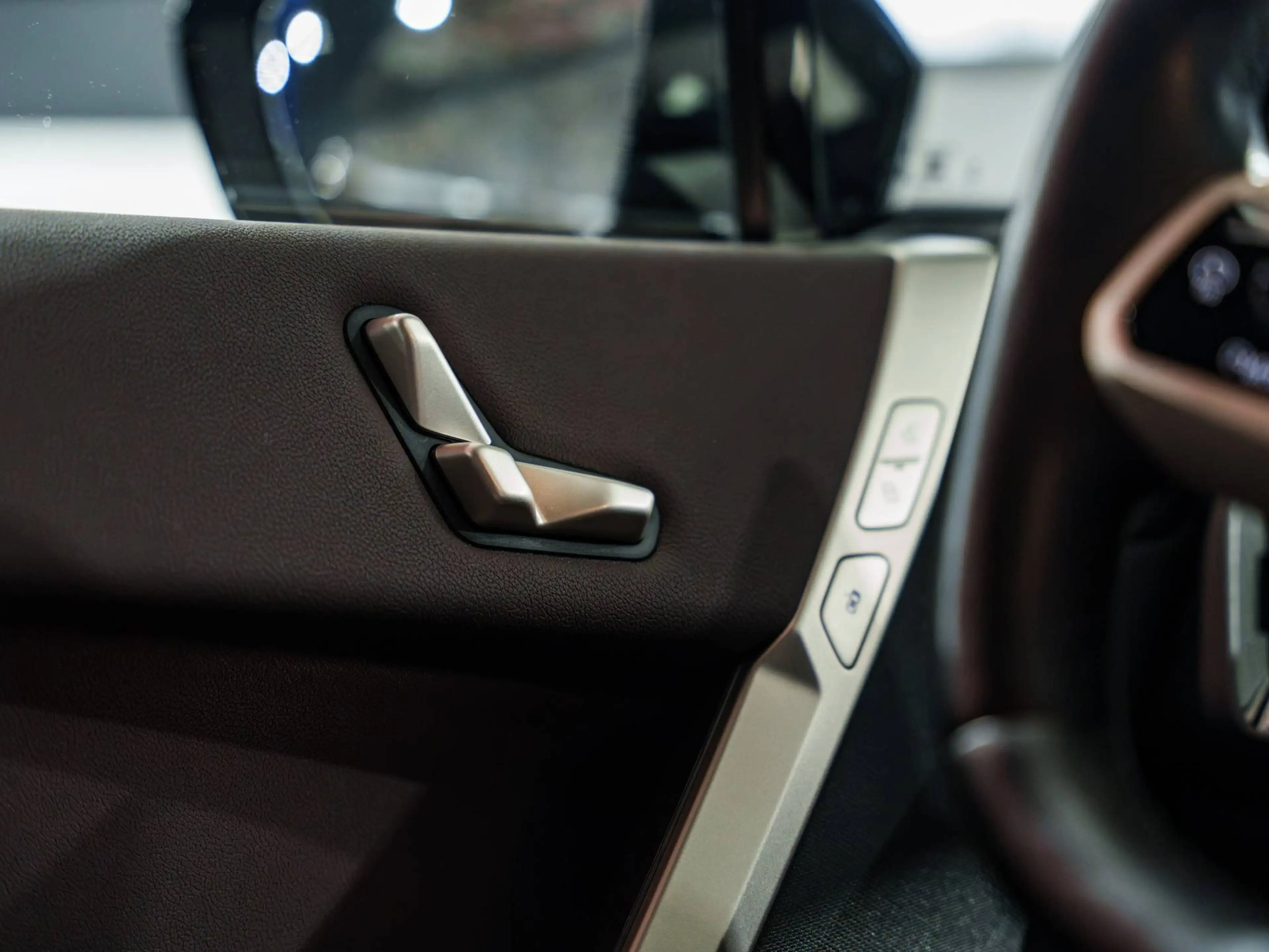 BMW iX xDrive40 - 21" - Driving Assist Pro - 360° - Trekhaak - Comfort Access - 4-Zone - Stoelverwarming — photo 13