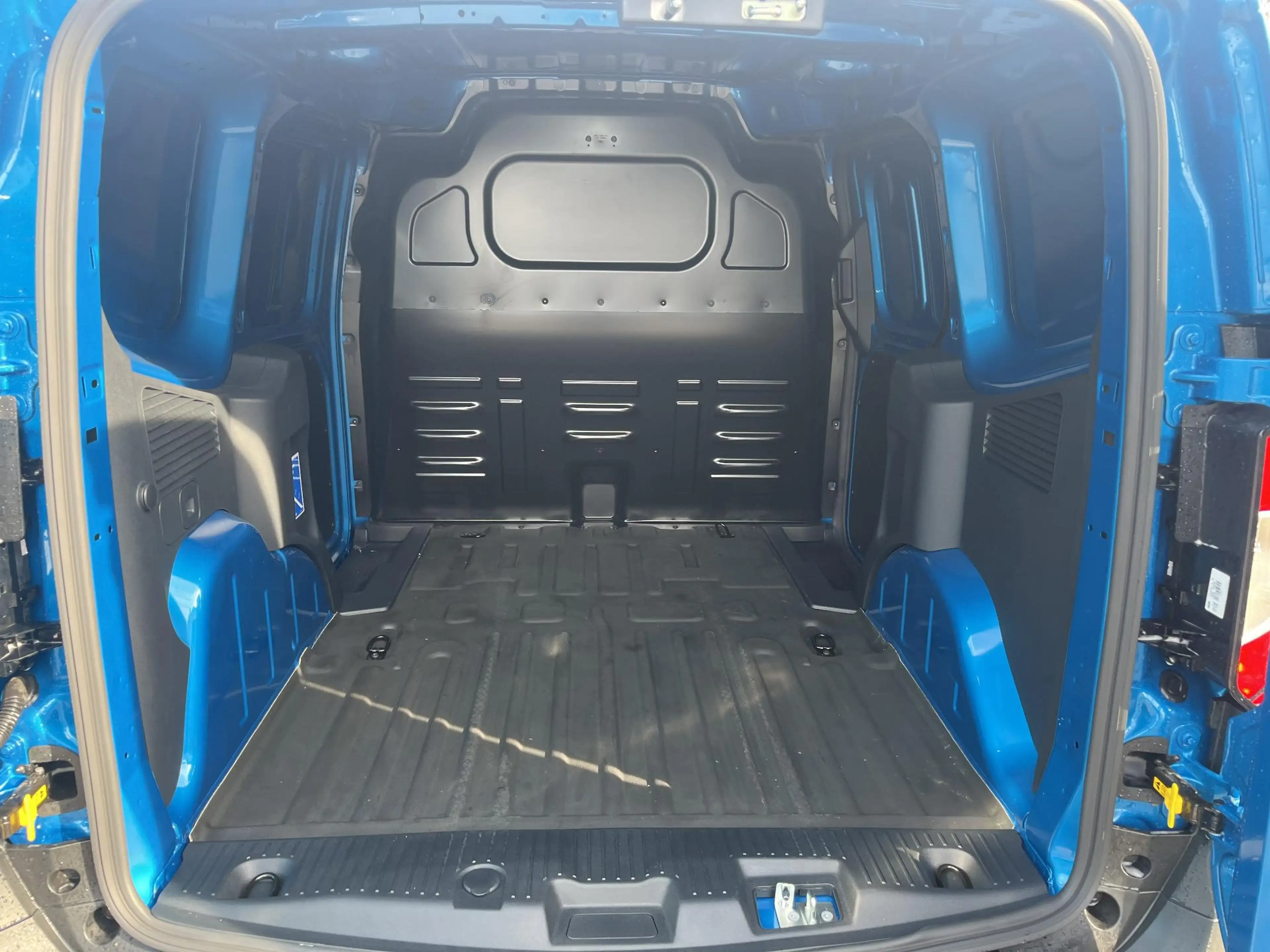 Ford E-Transit Cour. Limited 44 kWh | Adaptive Cruise Ctrl. | Tre — photo 13