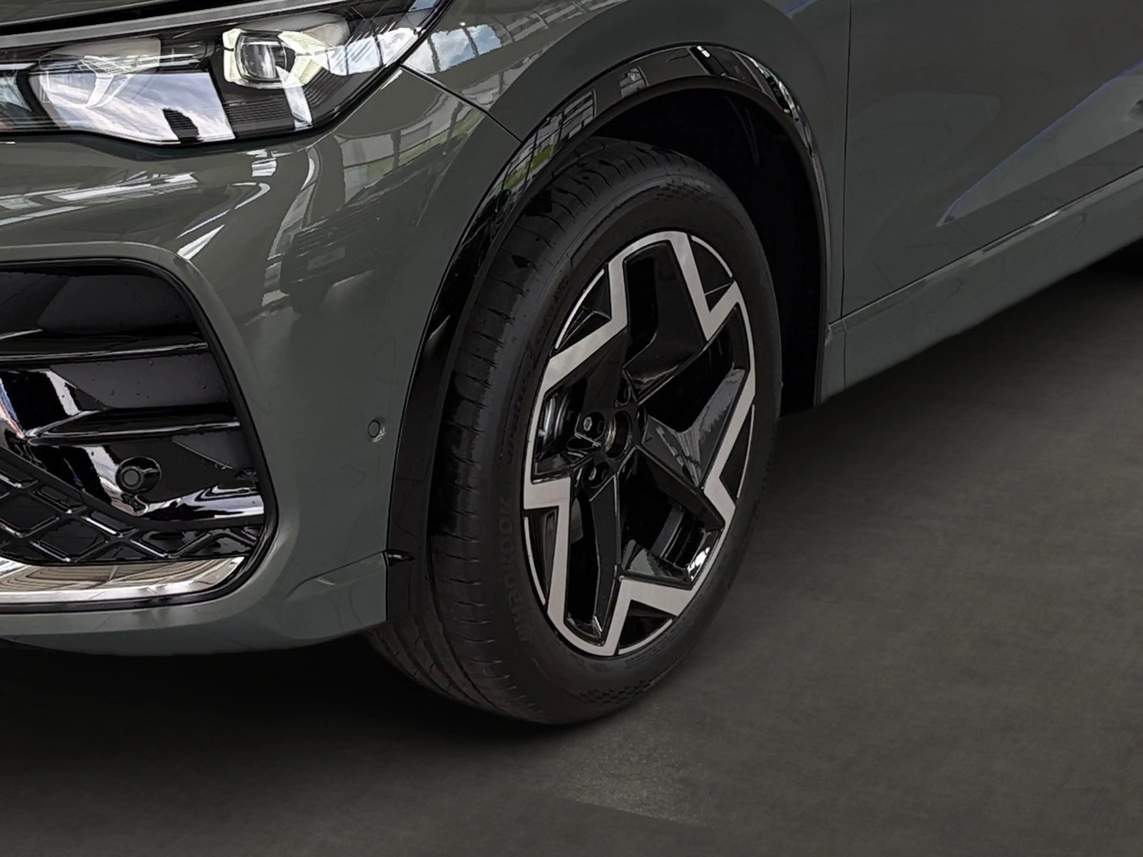 Volkswagen Tiguan 1.5 eTSI R-Line *AHK*NAVI*KAMERA* — photo 10
