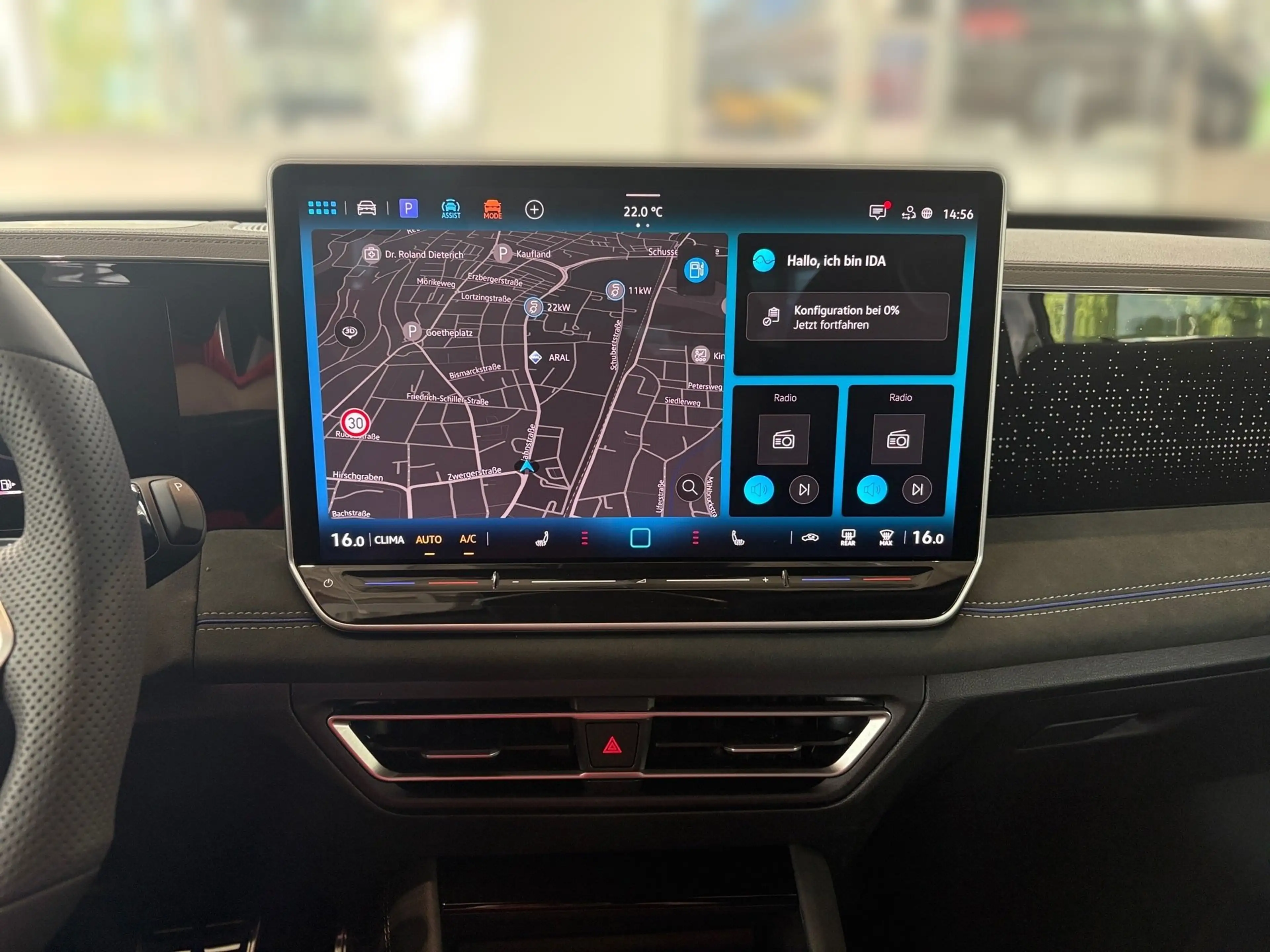 Volkswagen Tiguan 1.5 eTSI R-Line *AHK*NAVI*KAMERA* — photo 13