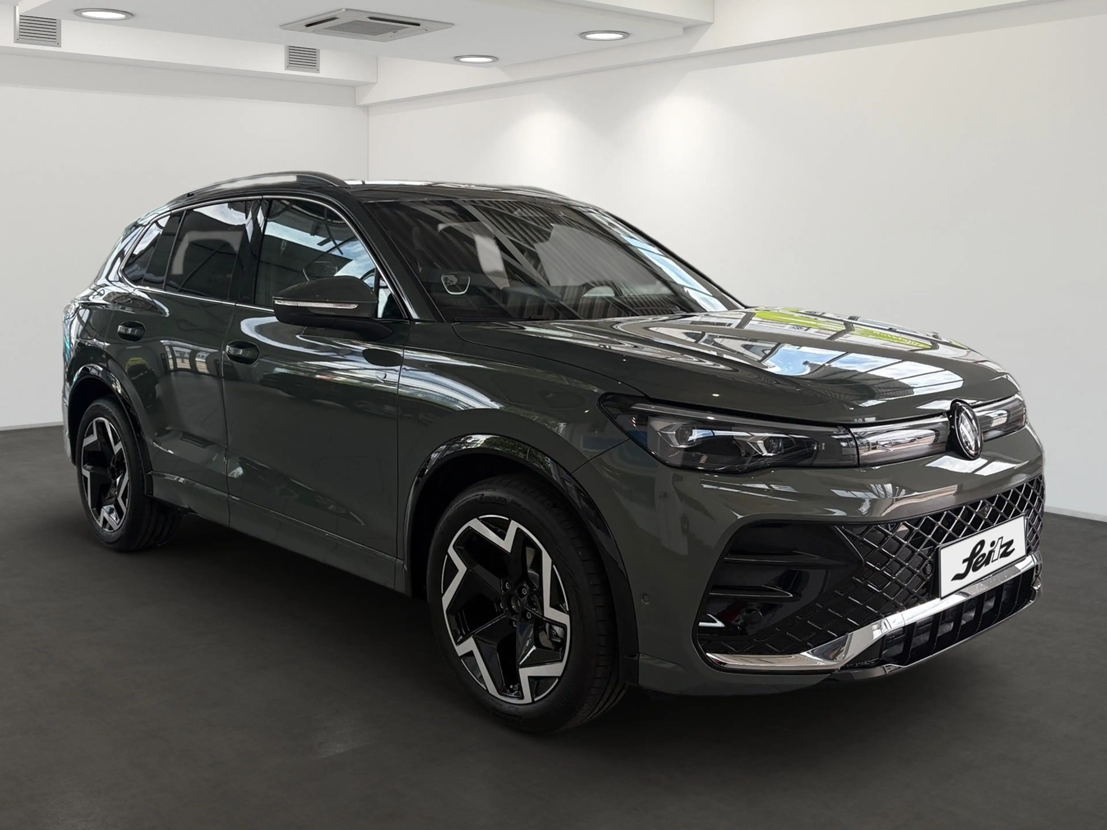 Volkswagen Tiguan 1.5 eTSI R-Line *AHK*NAVI*KAMERA* — photo 3