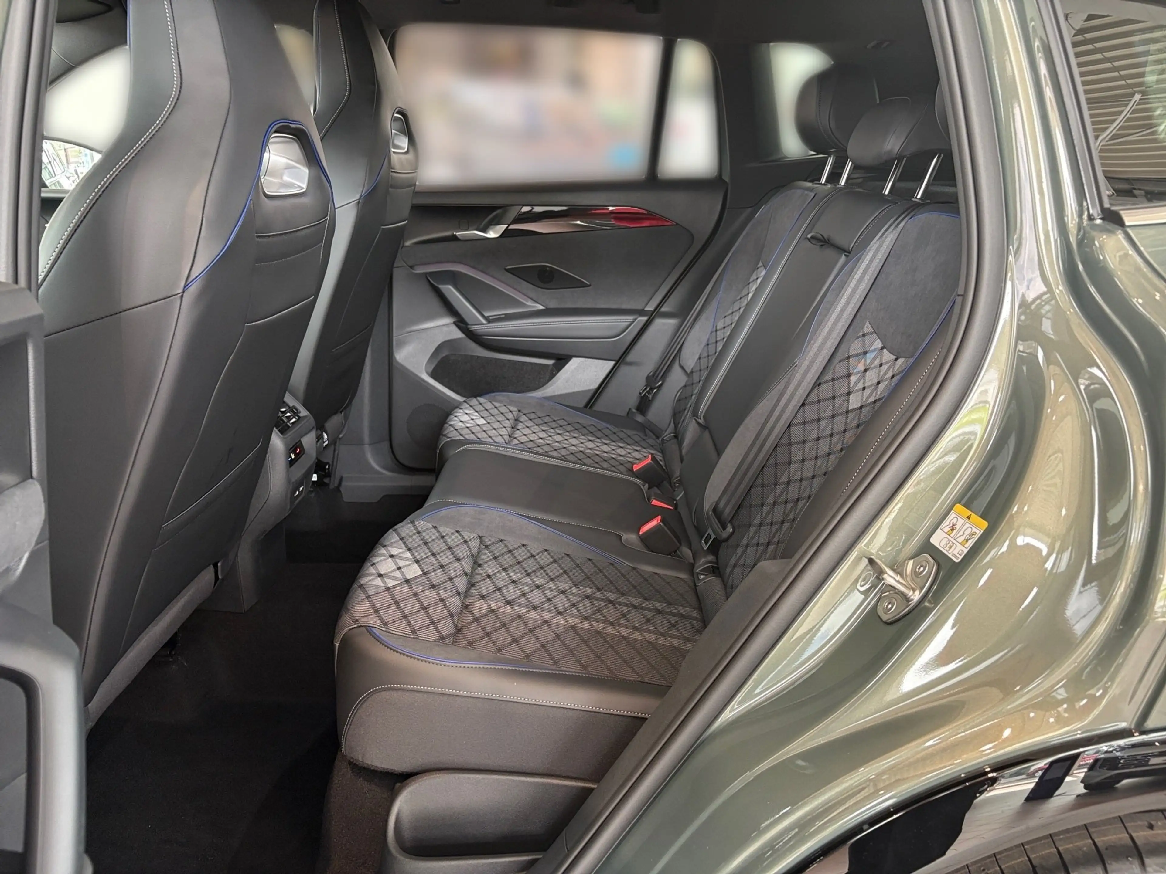 Volkswagen Tiguan 1.5 eTSI R-Line *AHK*NAVI*KAMERA* — photo 15