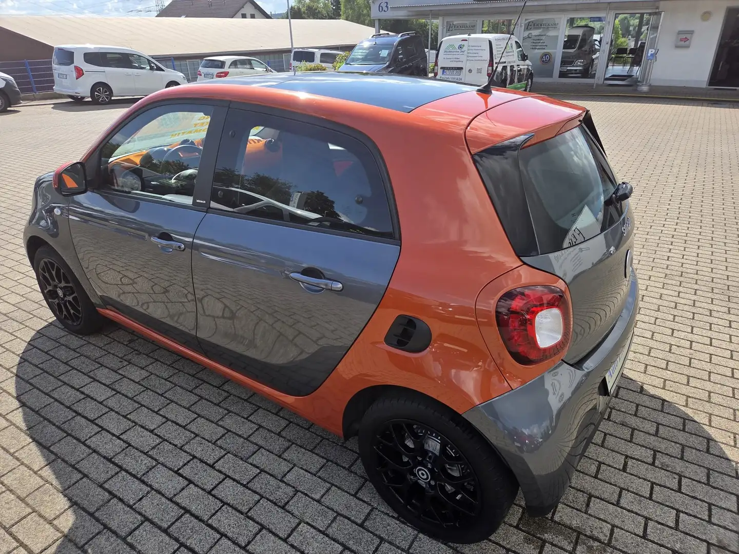 smart forFour Automatik Passion Sport-Paket PANO PDC KLIMA 16"LM Gris - 2