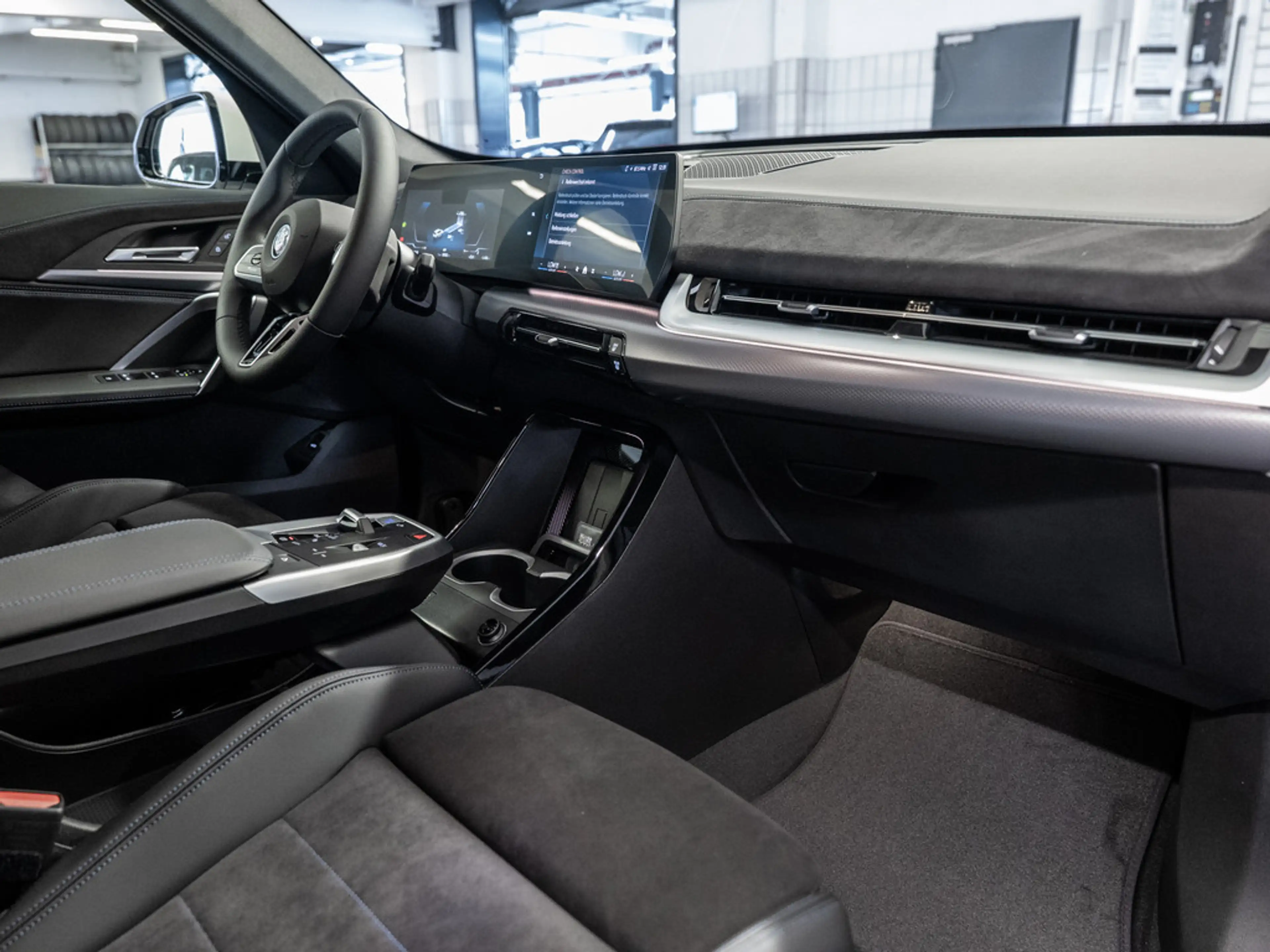 BMW iX1 30 xDrive M-Sport Pro LED ACC AHK NAVI — photo 8
