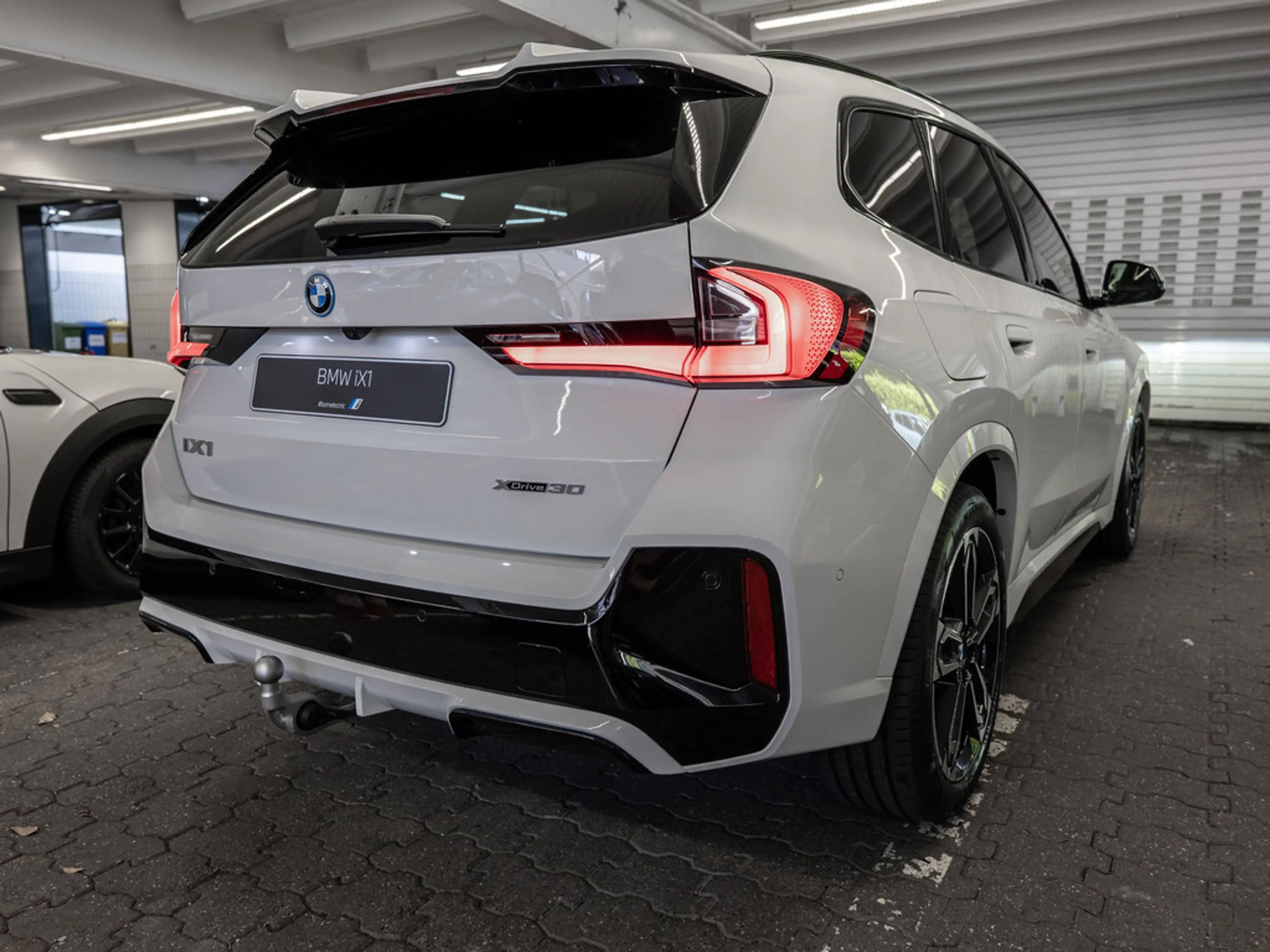 BMW iX1 30 xDrive M-Sport Pro LED ACC AHK NAVI — photo 5