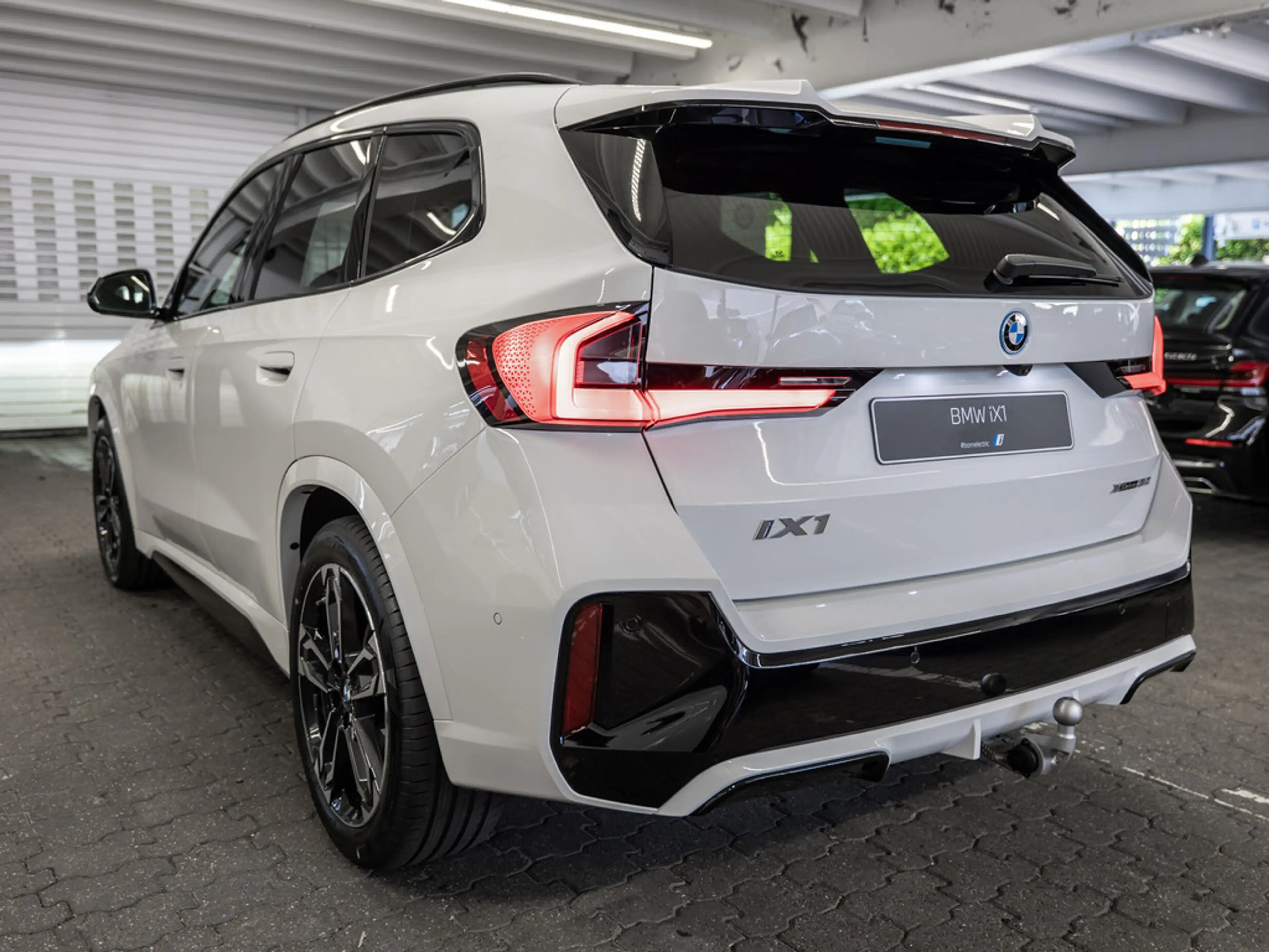 BMW iX1 30 xDrive M-Sport Pro LED ACC AHK NAVI — photo 7
