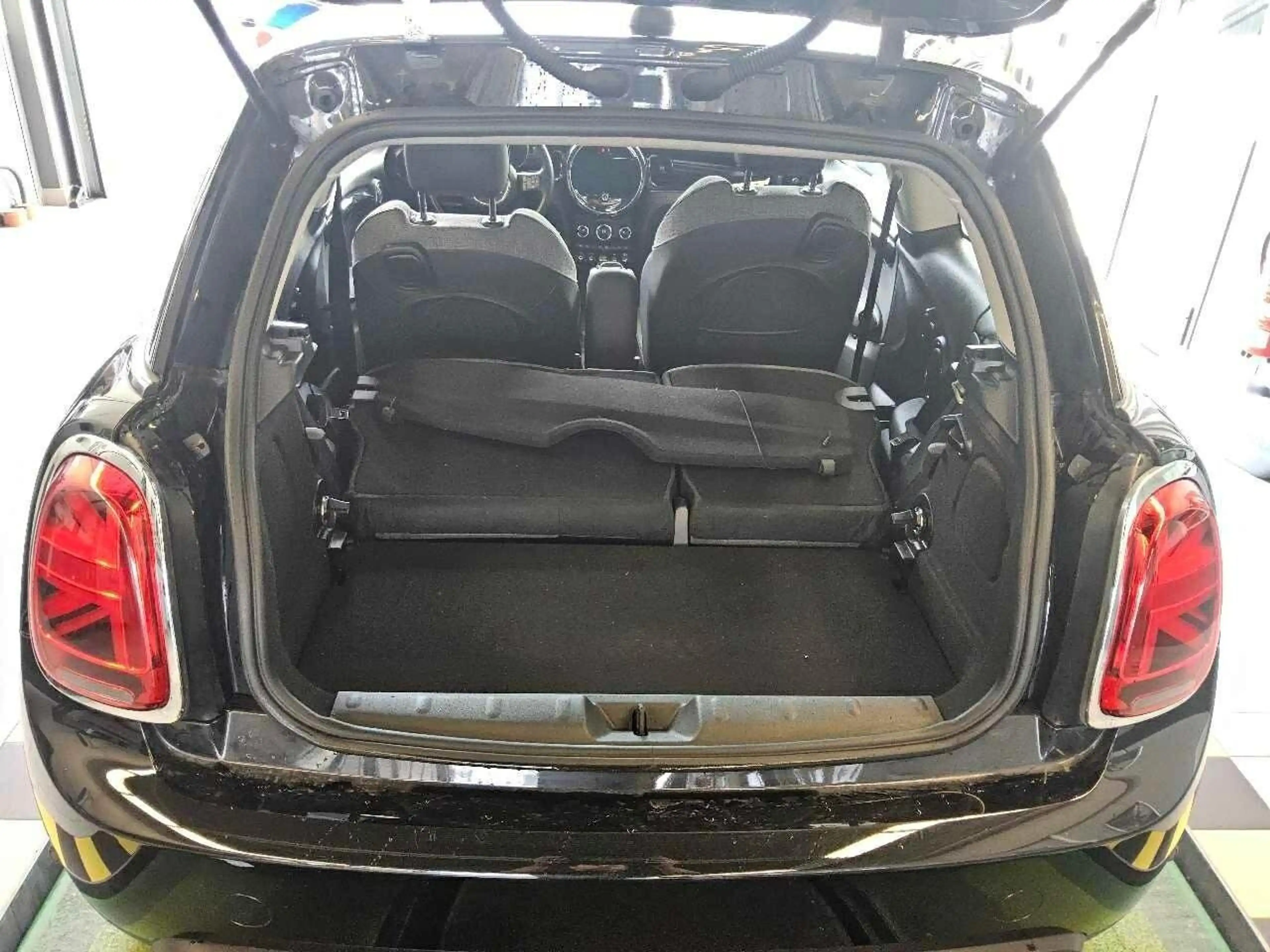 MINI Cooper SE Classic Trim Pano S-Dach SpoSi BLIS — photo 13