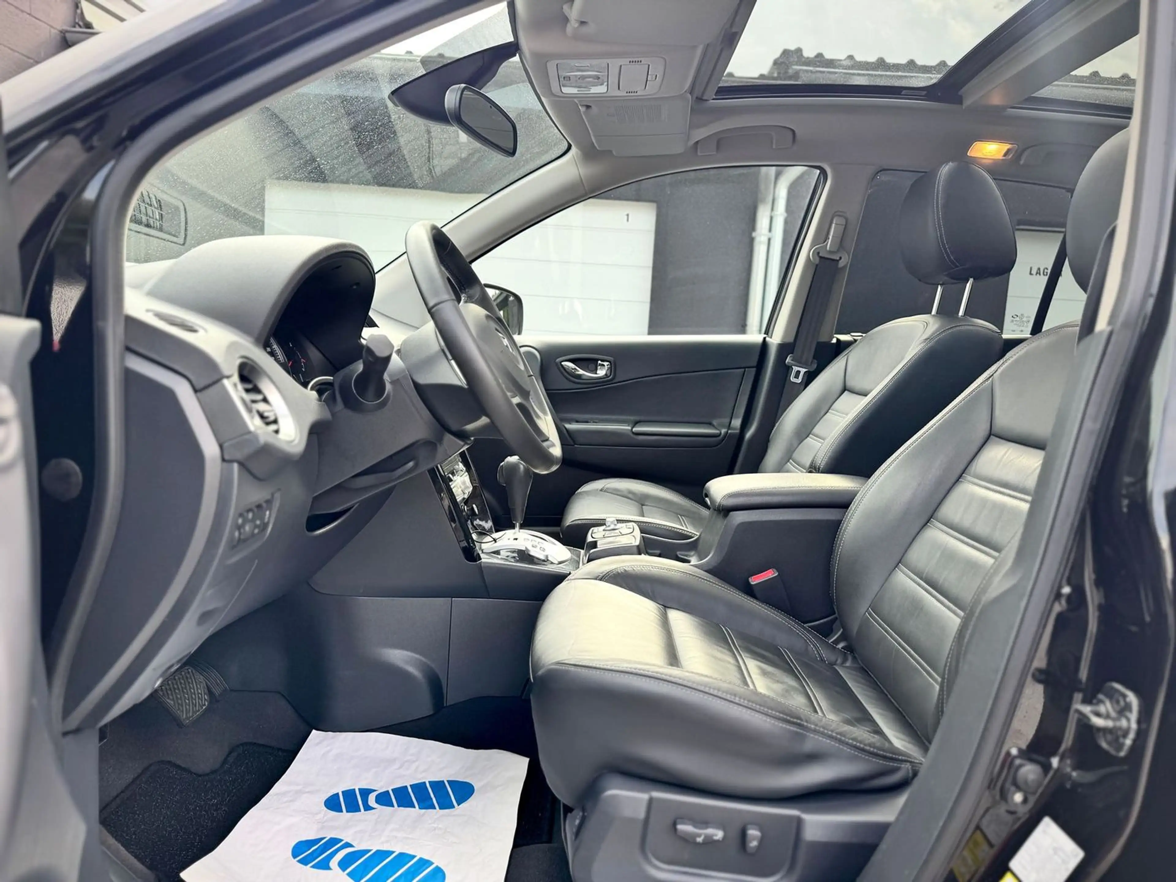 Renault Koleos 4X4 '2.Hand'P-Dach'Aut.'BOSE'Navi'AHK' — photo 8