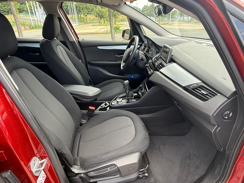 BMW 218 218 i Advantage — photo 12