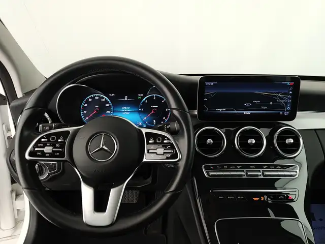 Mercedes-Benz 220 view 14