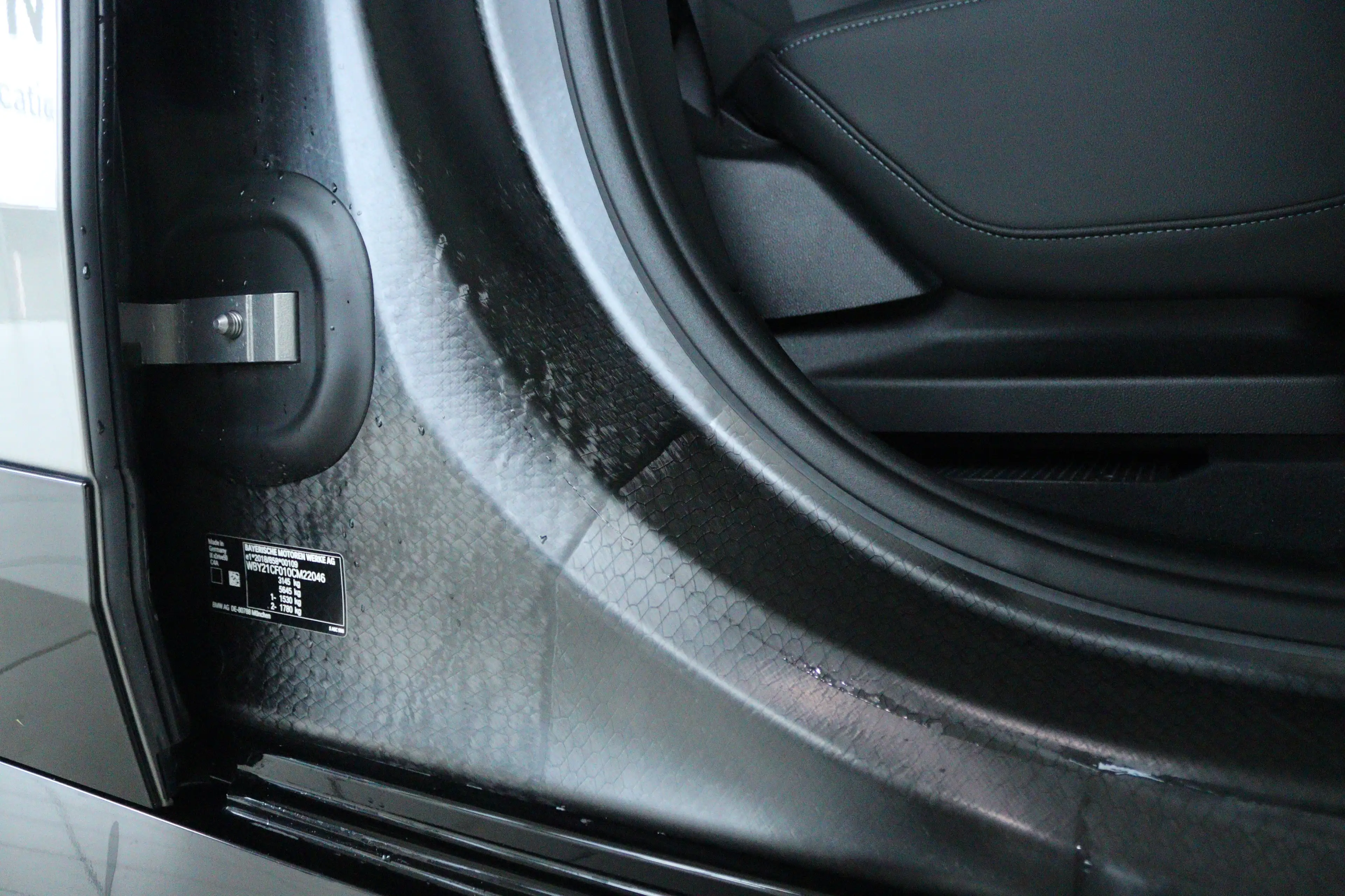 BMW iX xDrive50 High Executive 112 kWh M-Sport | Driving — photo 12