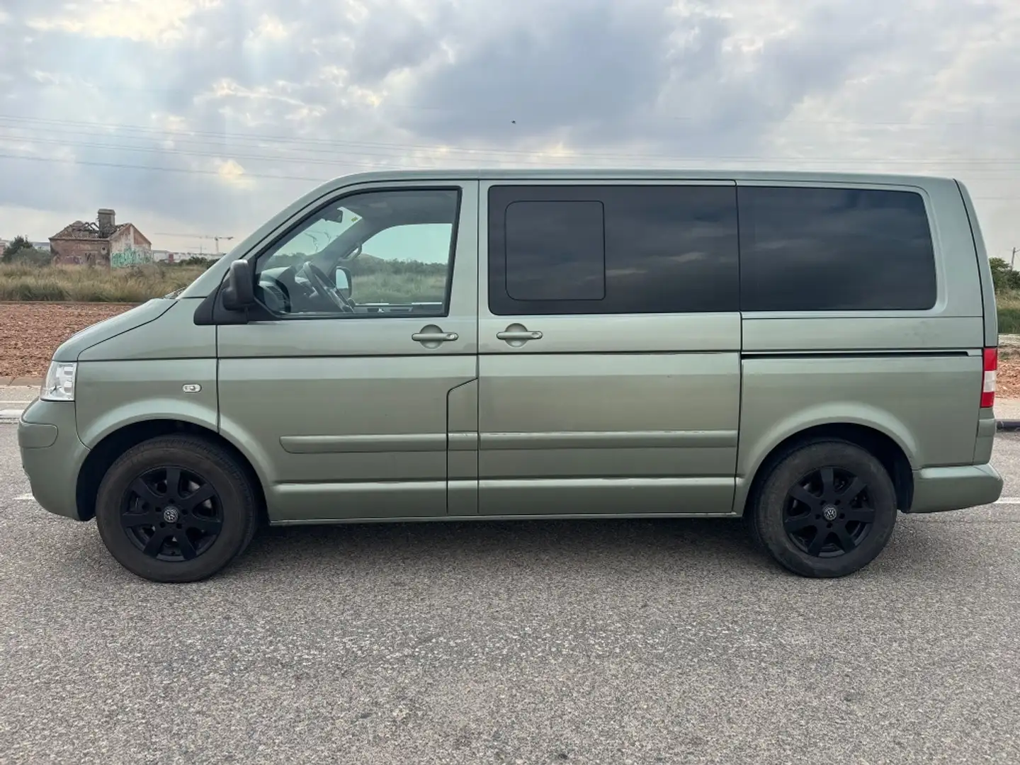 Volkswagen Multivan 2.5TDI Highline 4Motion 174 Verde - 2