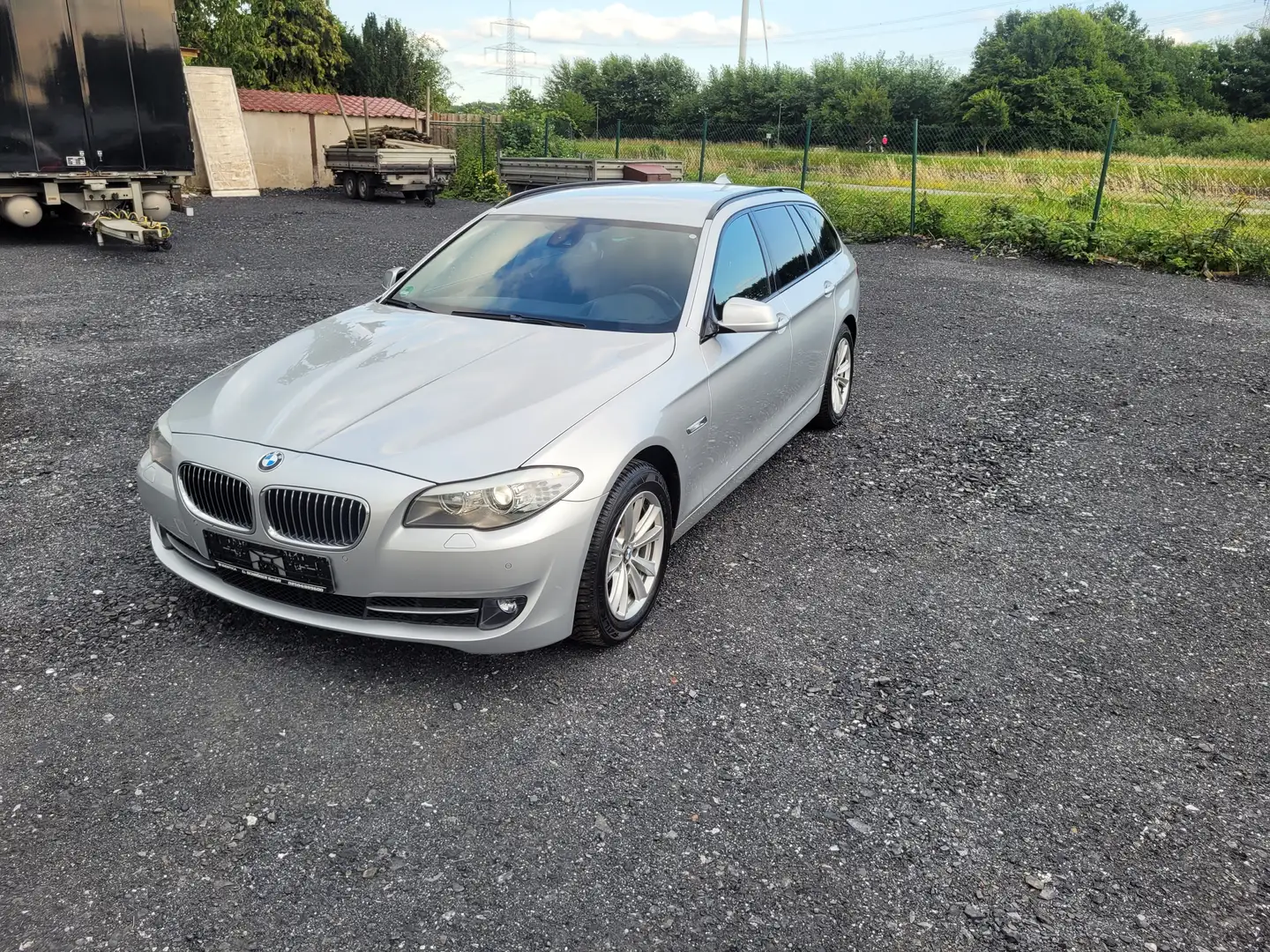 BMW 525 525d Touring Aut. Zilver - 2