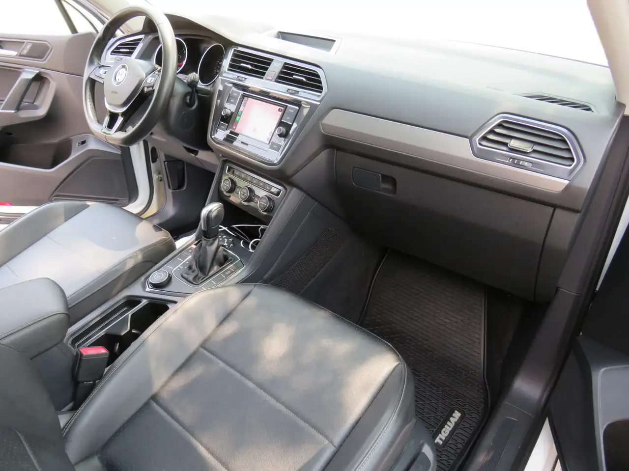 Volkswagen Tiguan снимка Volkswagen Tiguan