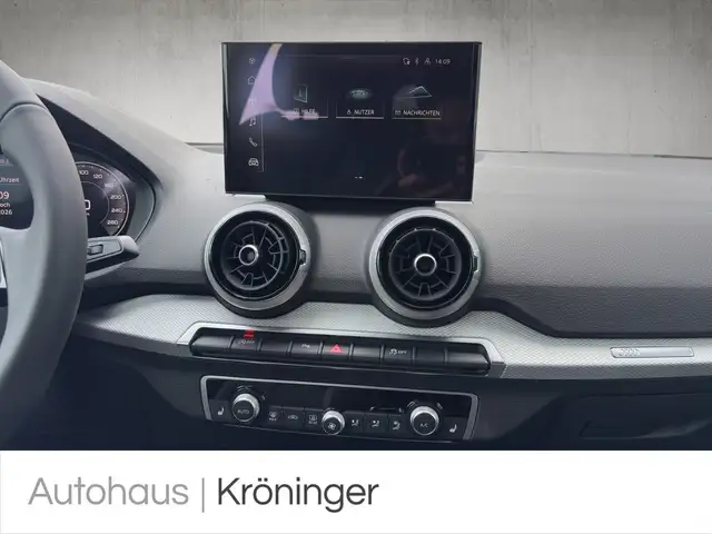 Audi Q2 view 15