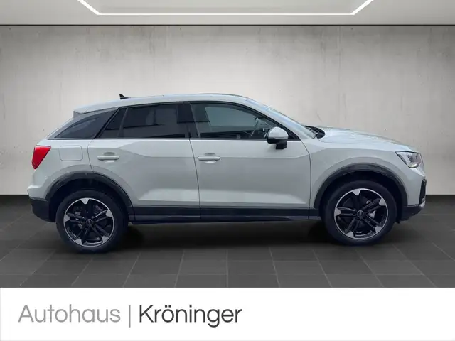 Audi Q2 view 4