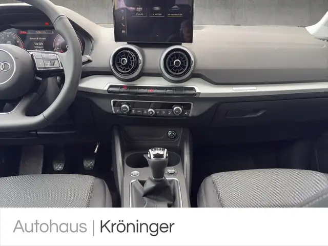 Audi Q2 view 14
