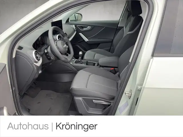 Audi Q2 view 7