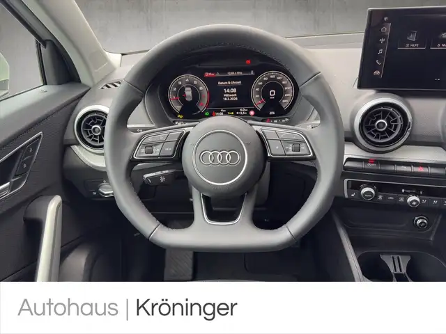 Audi Q2 view 11