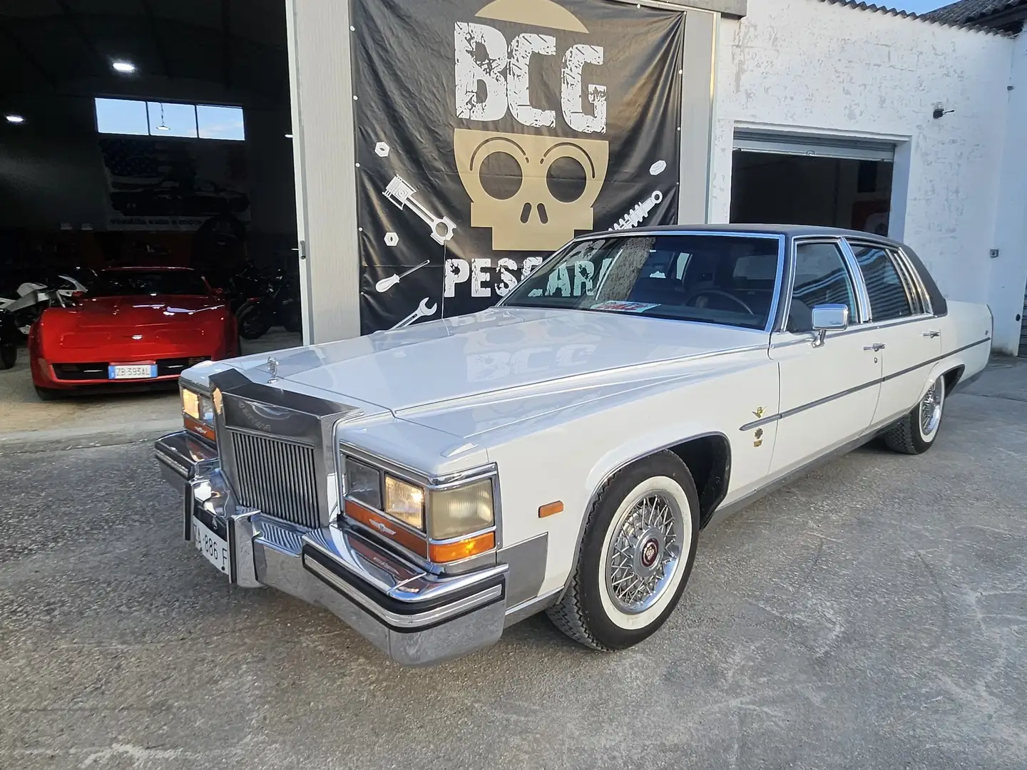 Cadillac Brougham - 1