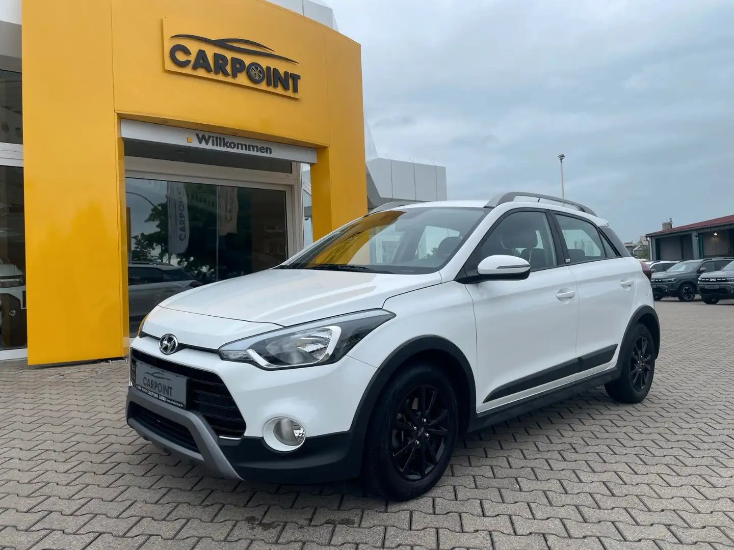 Hyundai i20 Active Select Klima AHK Tempomat Garantie bijela - 1