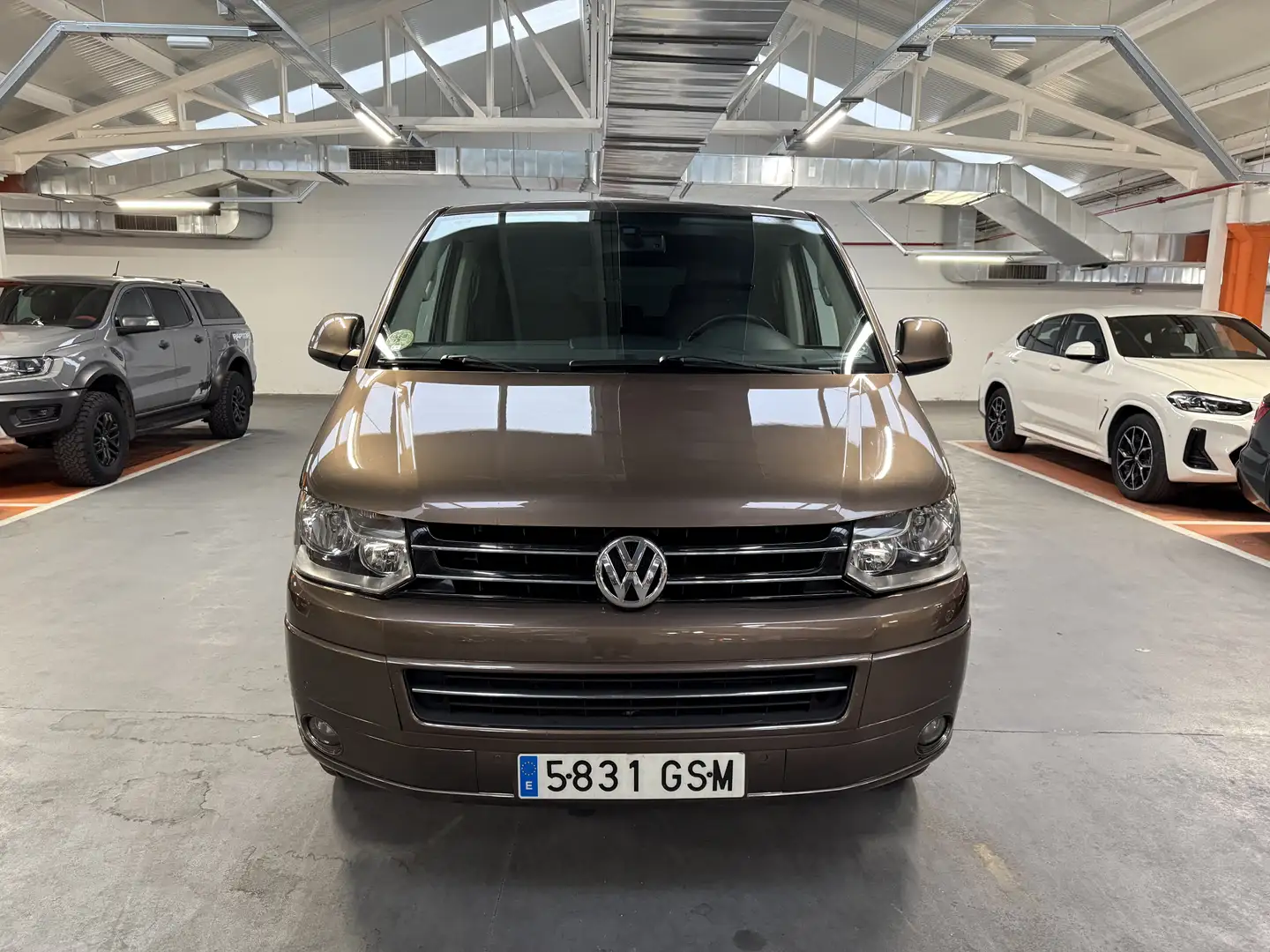 Volkswagen Multivan 2.0Bi-TDI Highline DSG 180 Marrón - 2