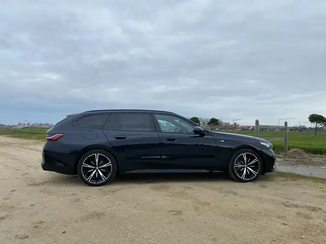 BMW i5 M-Sportpakket/Geventileerde zetel/Driving assist/360°Camera/Head Up Display/Memory zetels/Elektrische verstelbare zetels/