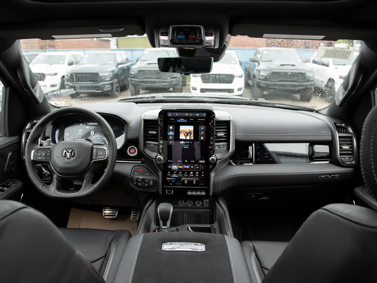 RAM 1500 снимка RAM 1500