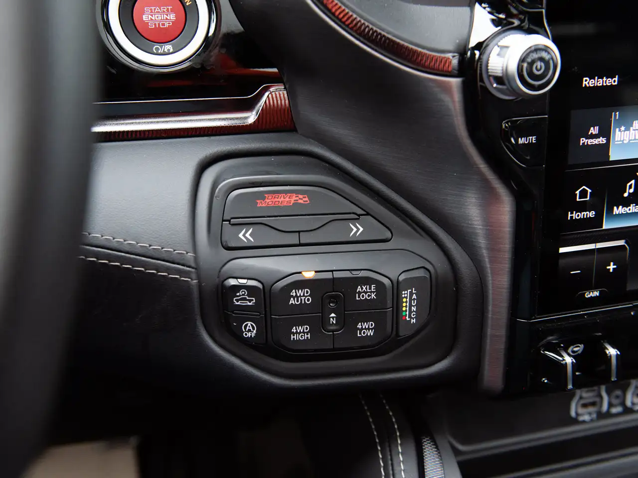 RAM 1500 снимка RAM 1500