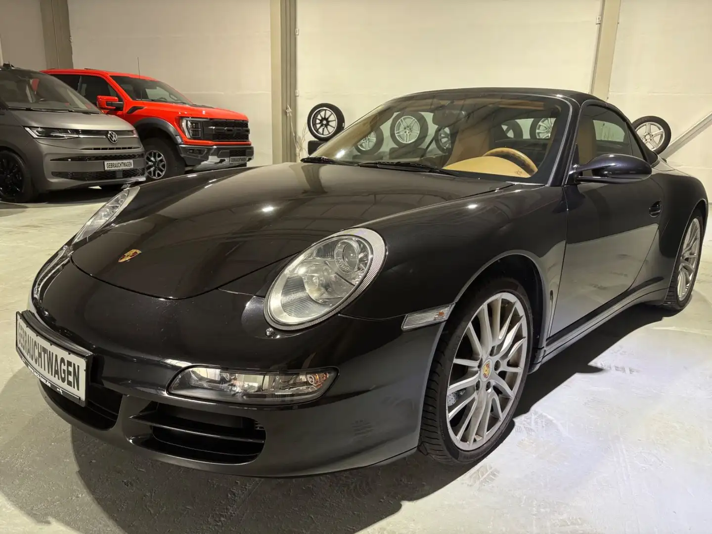 Porsche 911 Carrera 4 Cabrio*Navi*Leder* Schwarz - 1