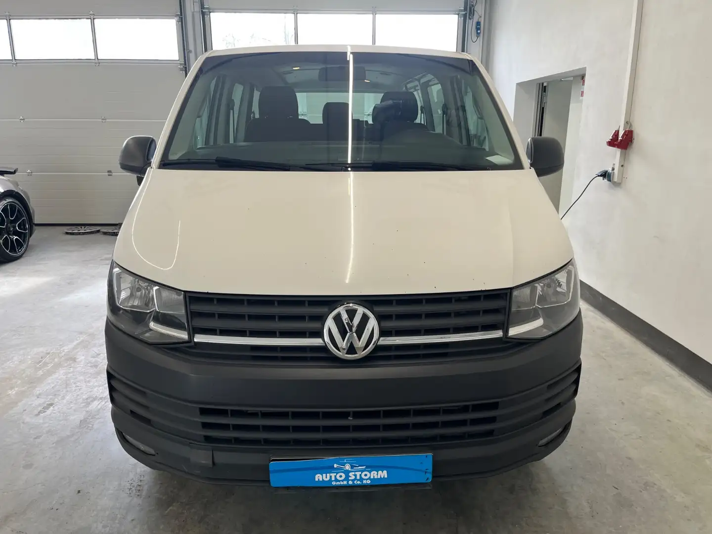 Volkswagen T6 Transporter 2.0 TDI Kombi lang*1-Hand,8-Sitze* Weiß - 2
