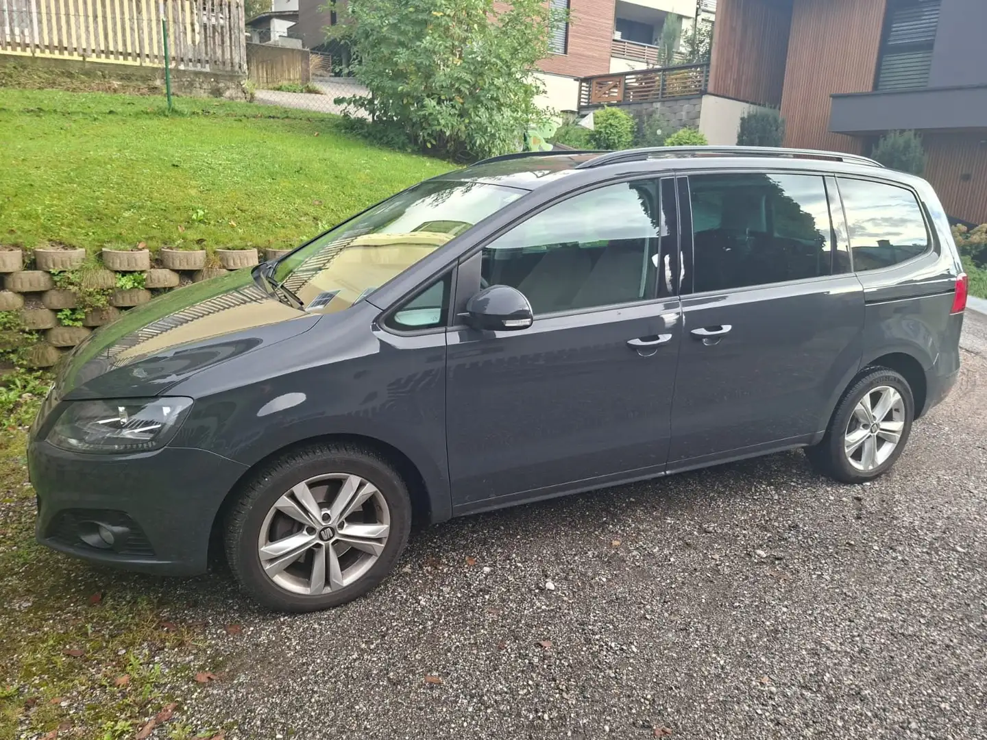 SEAT Alhambra Alhambra Executive 2,0 TDI CR DSG Executive Grau - 2