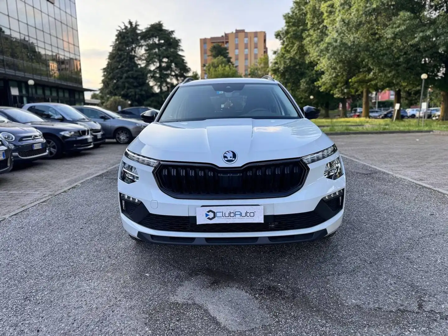 Skoda Kamiq 1.0 tsi Black Dots 115cv dsg Bianco - 2