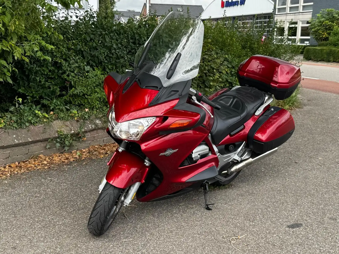 Honda ST 1300 Rood - 2