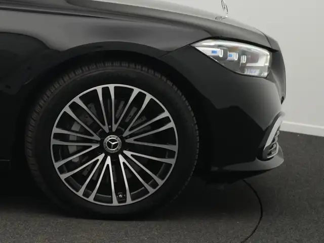 Mercedes-Benz S-Class view 8