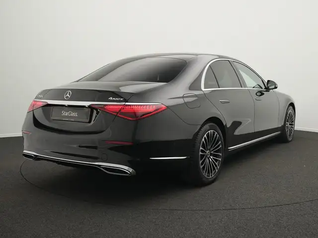 Mercedes-Benz S-Class view 3