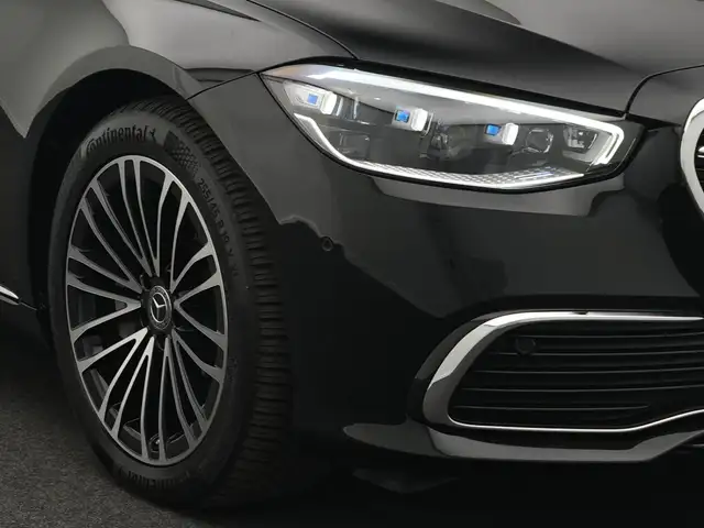 Mercedes-Benz S-Class view 9