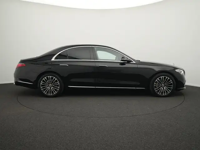 Mercedes-Benz S-Class view 5
