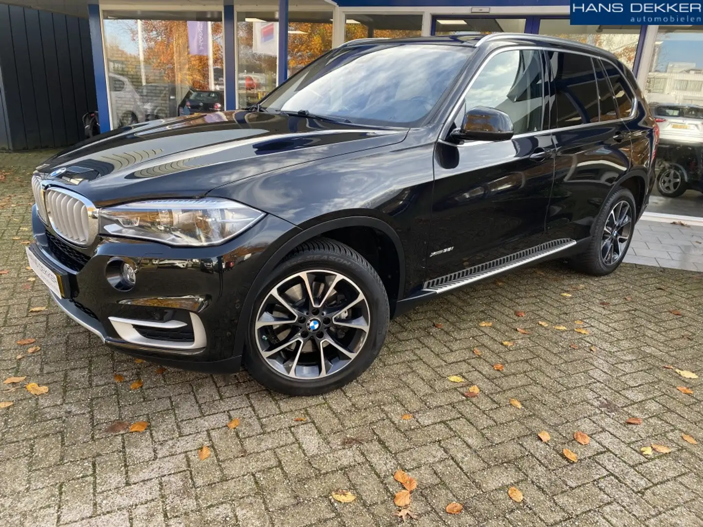BMW X5 xDrive35i Schwarz - 1