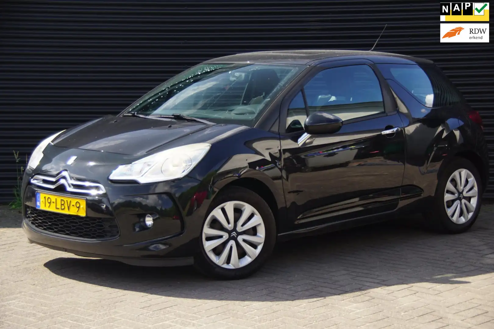 Citroen DS3 1.4 Chic | Meeneemprijs | esp lampje brandt | Czarny - 1
