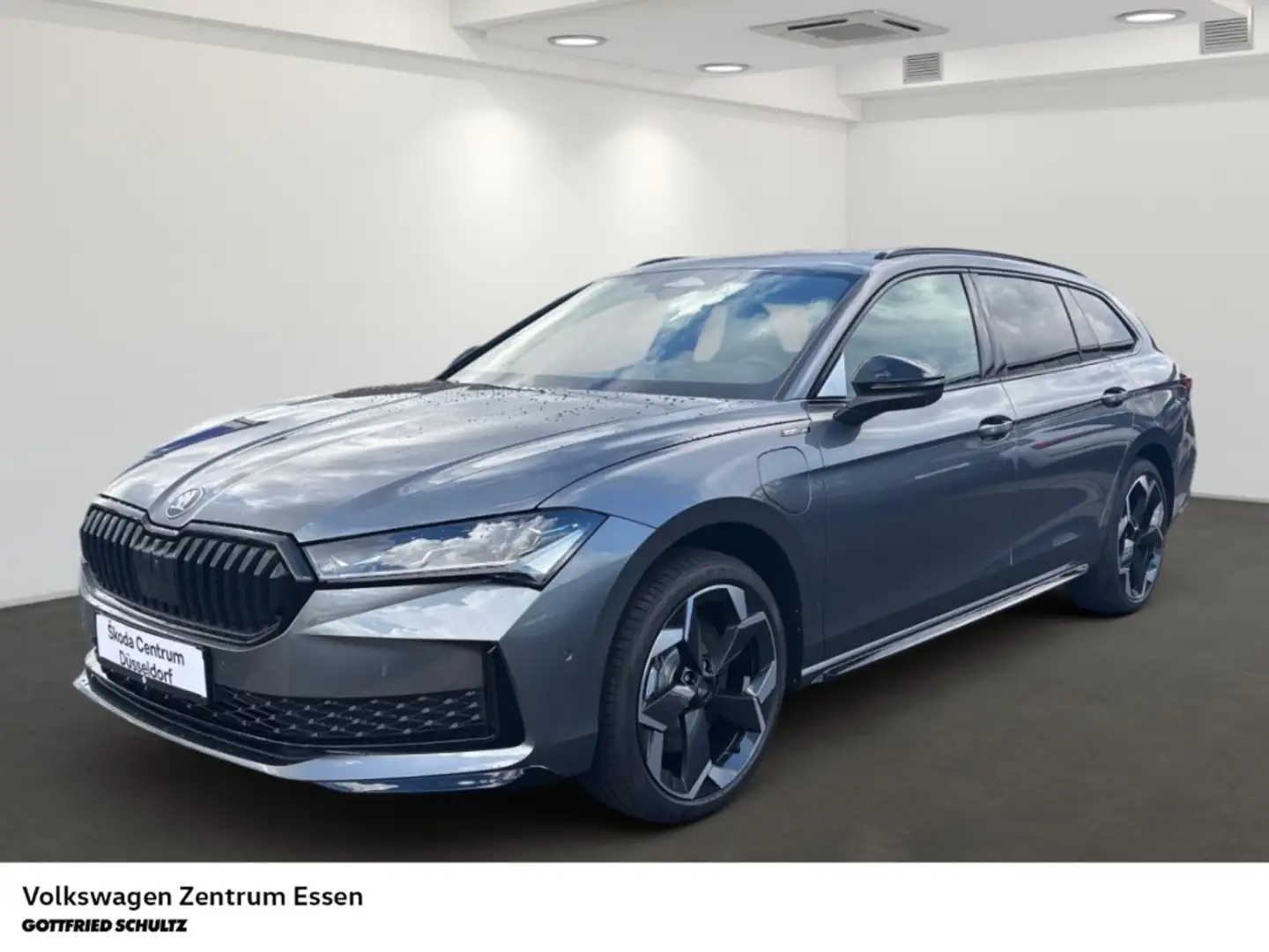 Skoda Superb Combi Sportline 1 5 TSI iV DSG Sofort Verfügbar Grau - 1