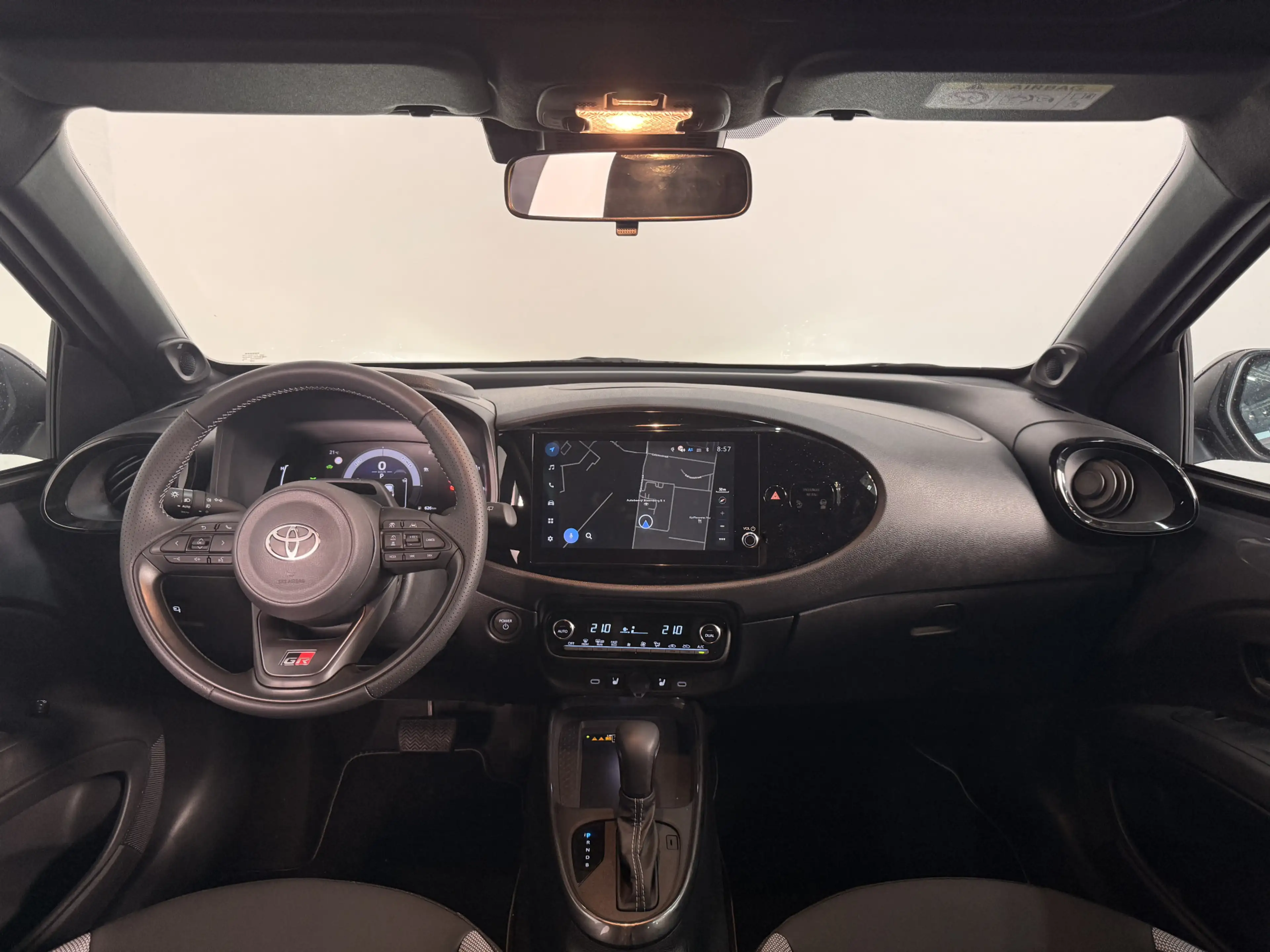Toyota Aygo X Hybrid 115 GR Sport | Cabriodak | JBL | Stoelverwa — photo 2