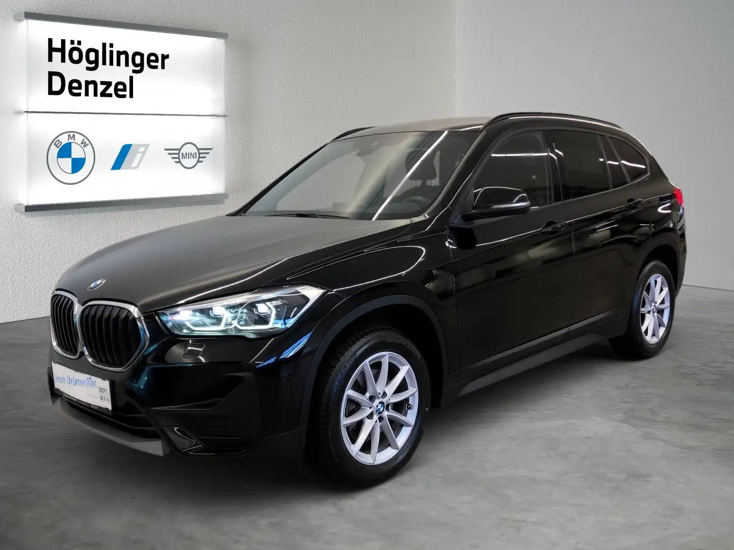 BMW X1 sDrive18d Schwarz - 2