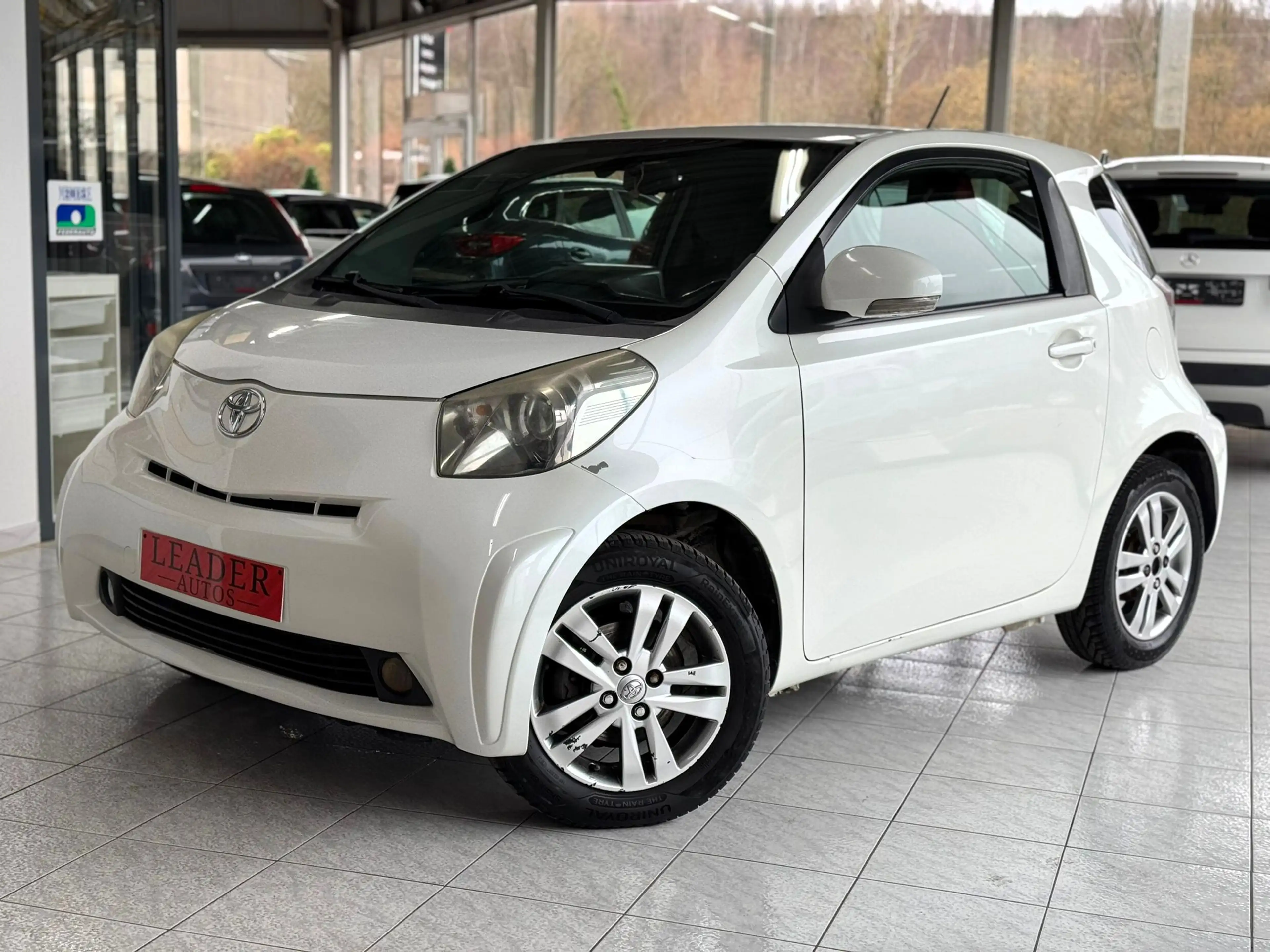 Toyota iQ 🟩1.0 ESSENCE 68CV - AUTOMATIQUE - AIRCO - GPS — photo 2