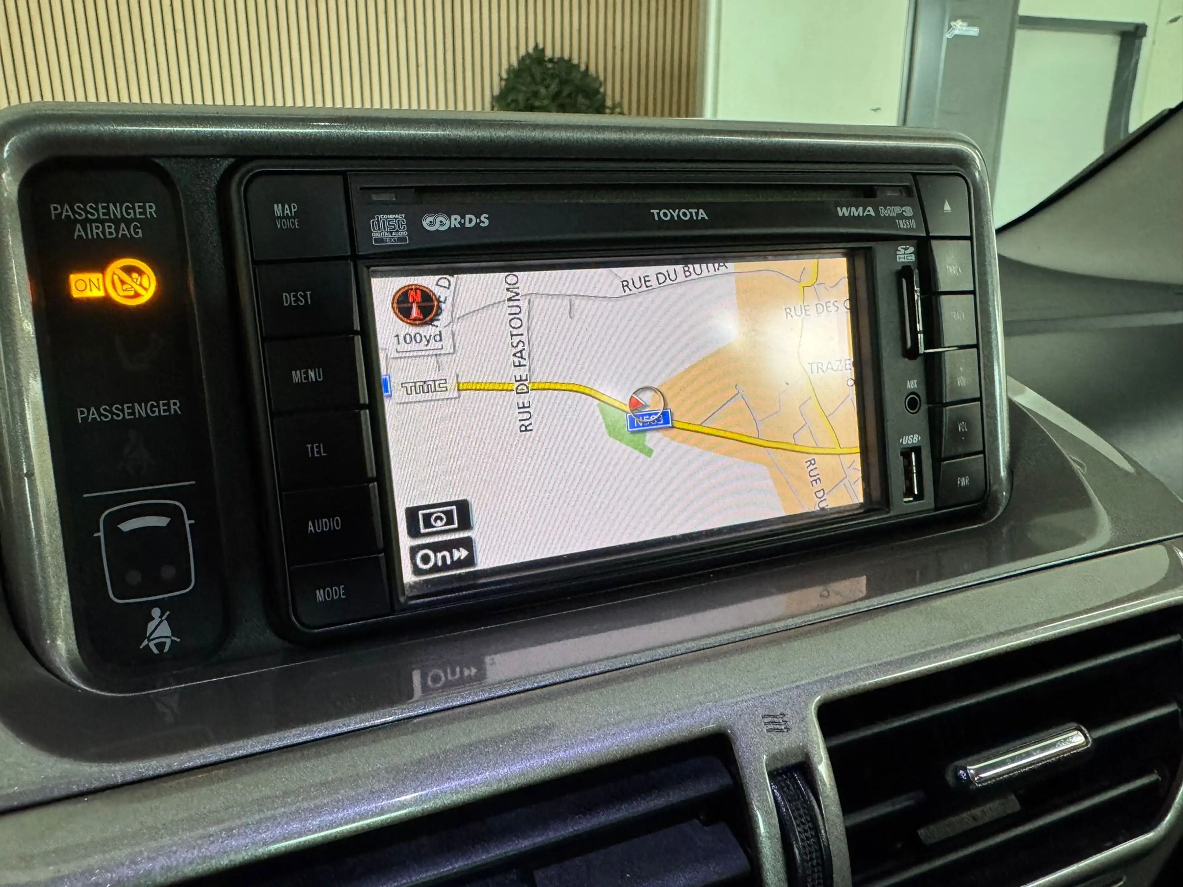 Toyota iQ 🟩1.0 ESSENCE 68CV - AUTOMATIQUE - AIRCO - GPS — photo 9