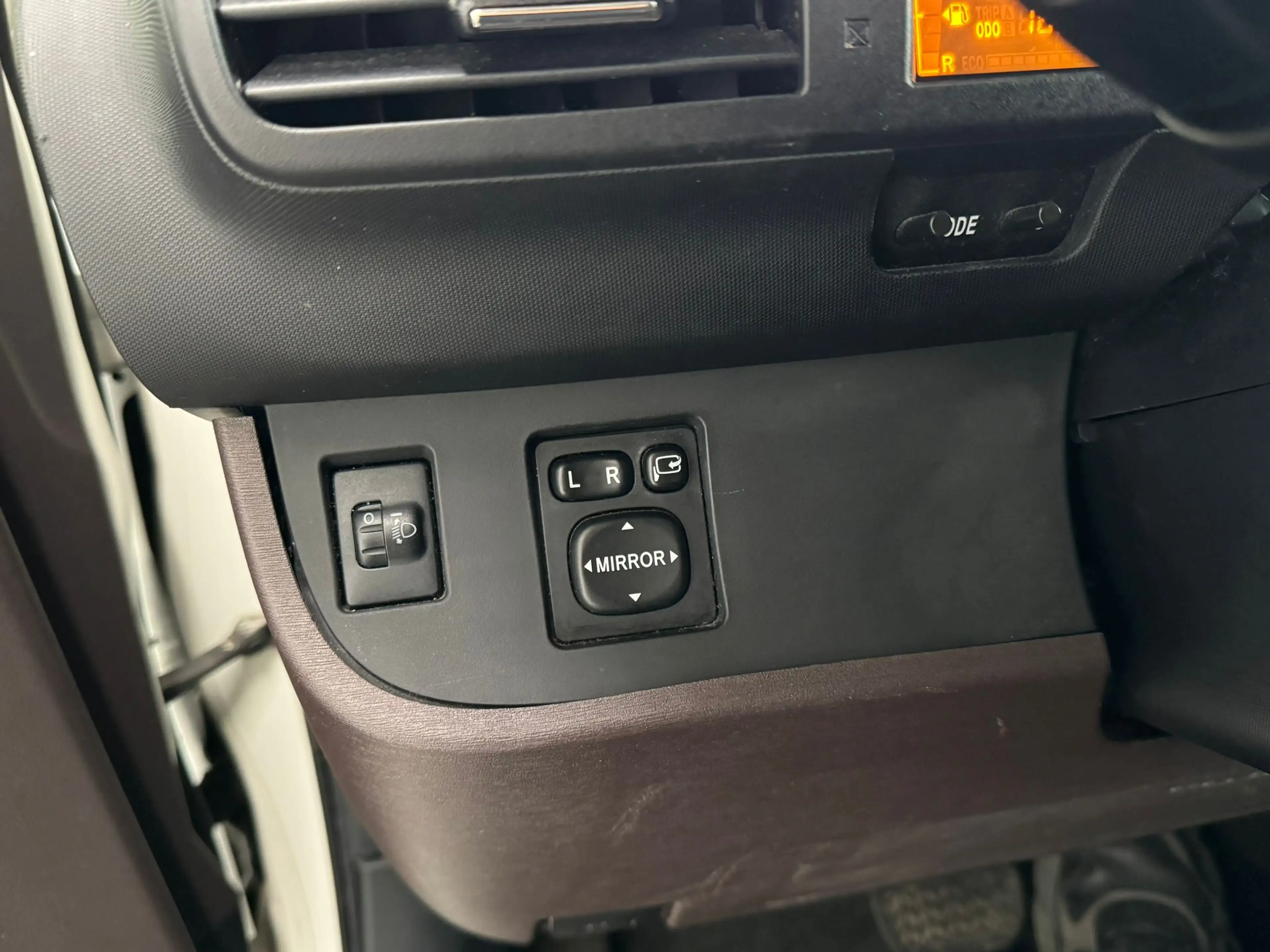 Toyota iQ 🟩1.0 ESSENCE 68CV - AUTOMATIQUE - AIRCO - GPS — photo 14