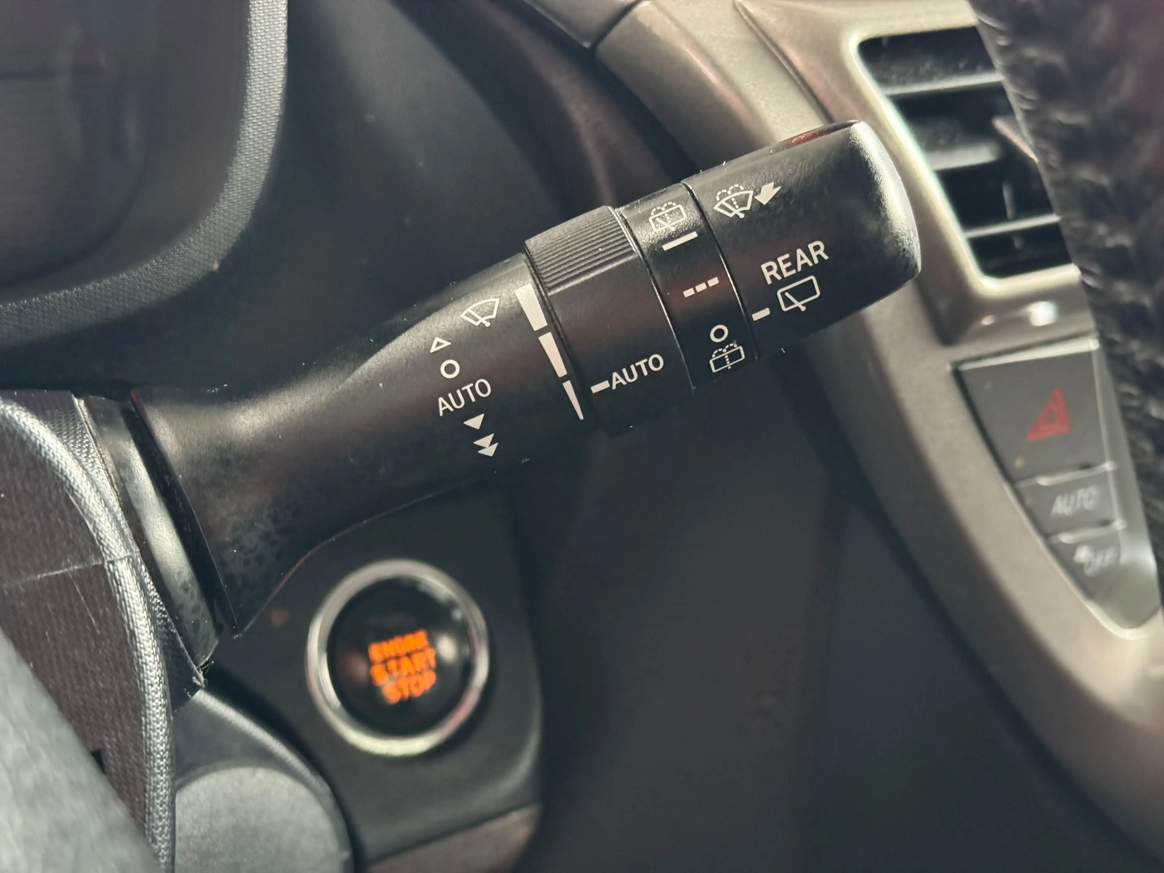 Toyota iQ 🟩1.0 ESSENCE 68CV - AUTOMATIQUE - AIRCO - GPS — photo 12