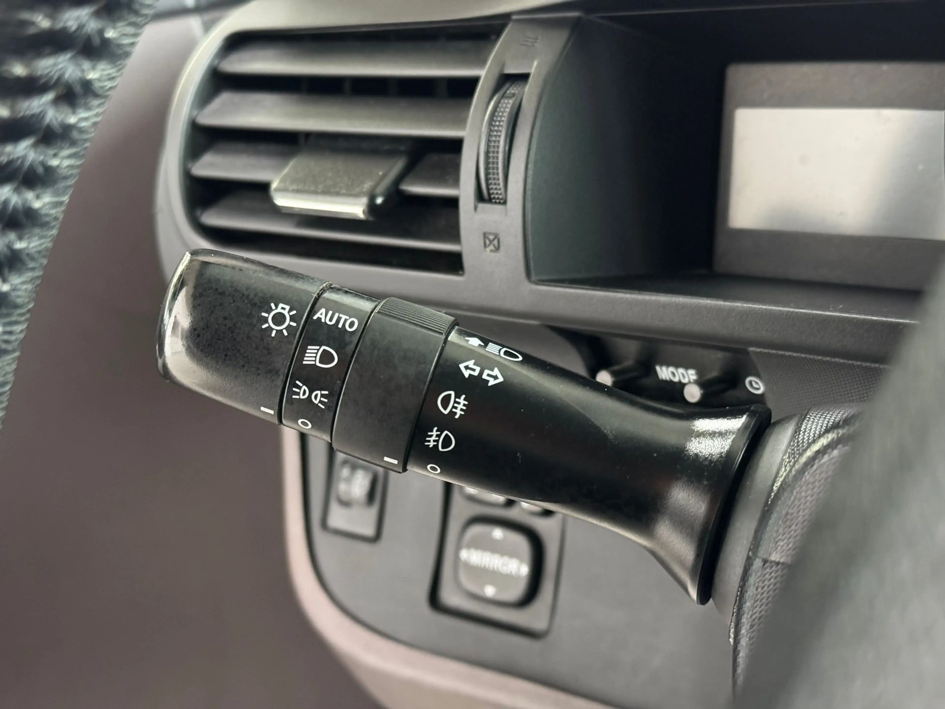 Toyota iQ 🟩1.0 ESSENCE 68CV - AUTOMATIQUE - AIRCO - GPS — photo 13