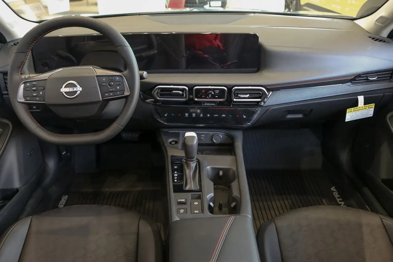 Nissan Sentra снимка Nissan Sentra