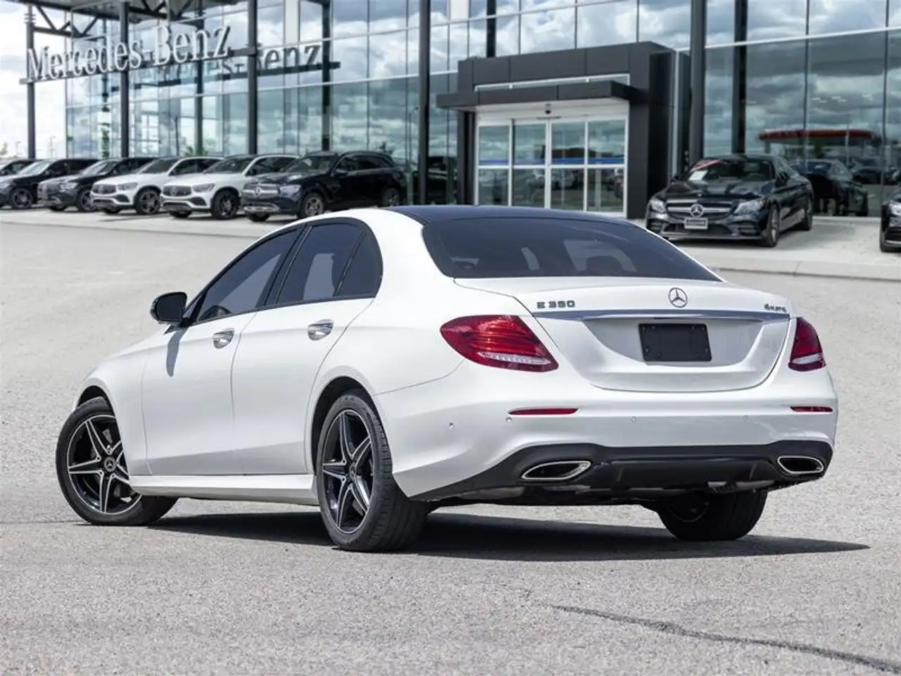 Mercedes-Benz E-Class fotografie Mercedes-Benz E-Class